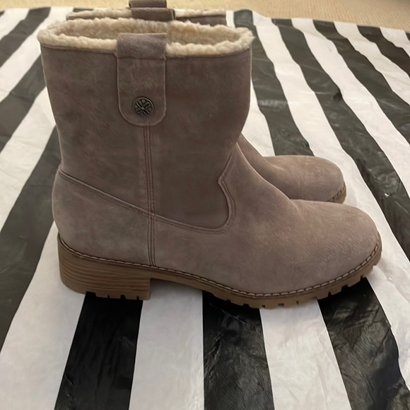 Bjorndal Shoes Bjorndal Sz 7 Gray Suede Aspen Boot Poshmark